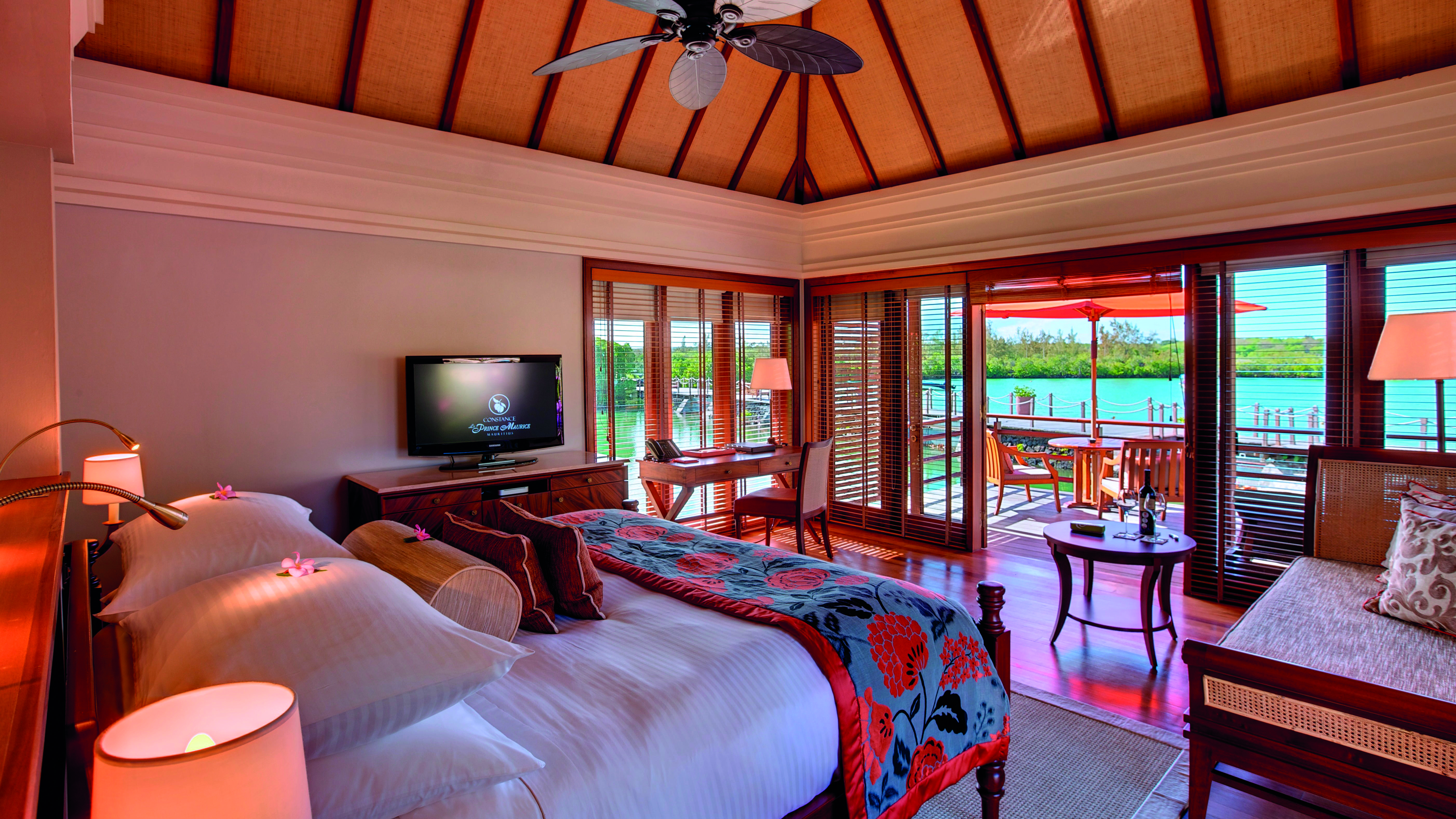 Constance Prince Maurice Post of Flacq Exterior foto A room at the Four Seasons Resort Maldives at Landaa Giraavaru