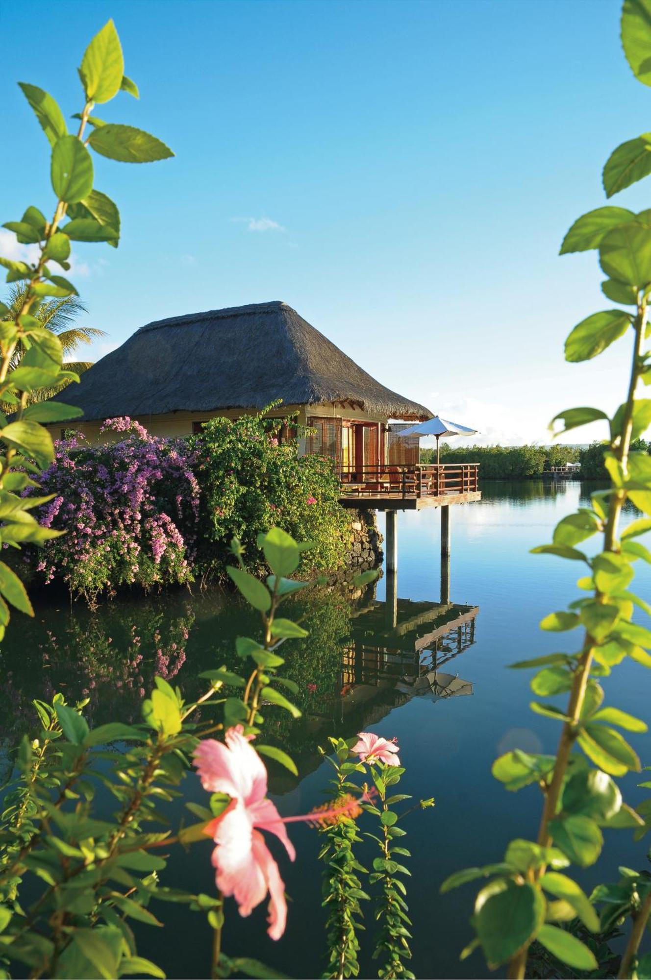 Constance Prince Maurice Post of Flacq Exterior foto The resort's lake villas